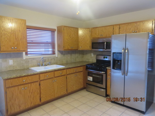 1504 Sisson St, Lockport, IL 60441 photo 8