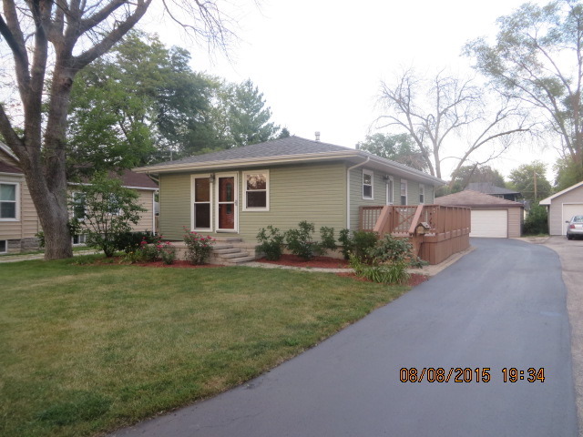 1504 Sisson St, Lockport, IL 60441 photo 2
