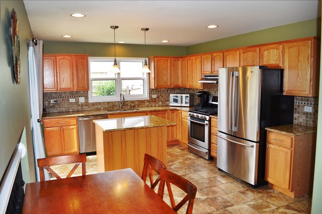 1609 Courtwright Dr, Plainfield, IL 60586 photo 4