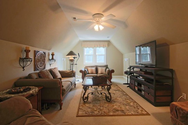 517 Delles Rd, Wheaton, IL 60187 photo 9