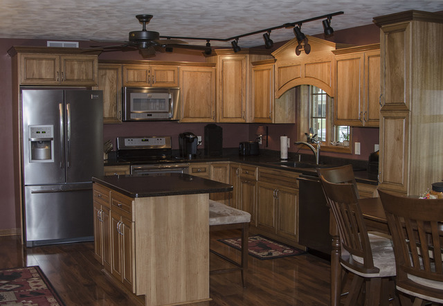 1701 Ridgewood Dr, Morrison, IL 61270 photo 2