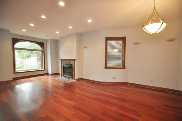 4316 S Berkeley Ave, Chicago, IL 60653 photo 6