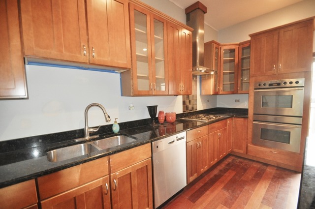 4316 S Berkeley Ave, Chicago, IL 60653 photo 2