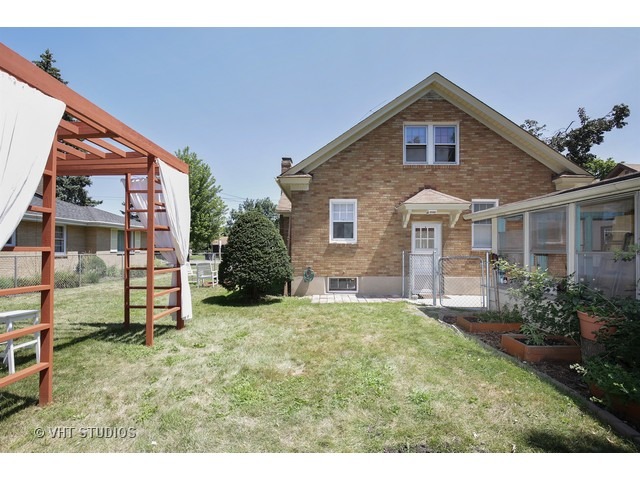 524 Preston Ave, Elgin, IL 60120 photo 10
