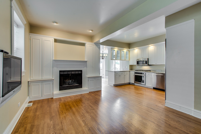 1237 W Eddy St, Chicago, IL 60657 photo 11