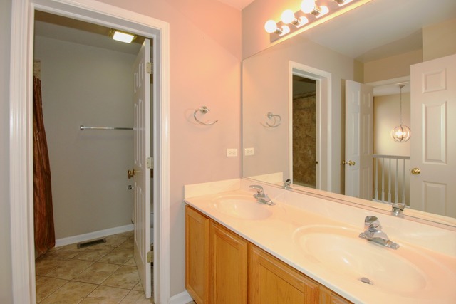 2886 Falling Waters Dr, Lake Villa, IL 60046 photo 12