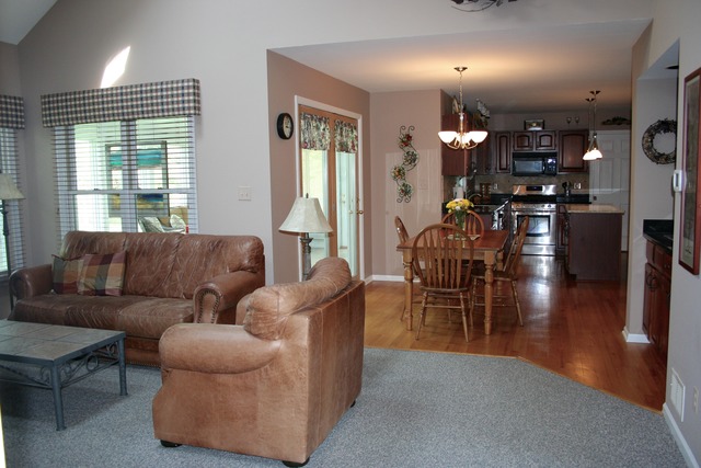 7410 Timber Trl, Mchenry, IL 60050 photo 4