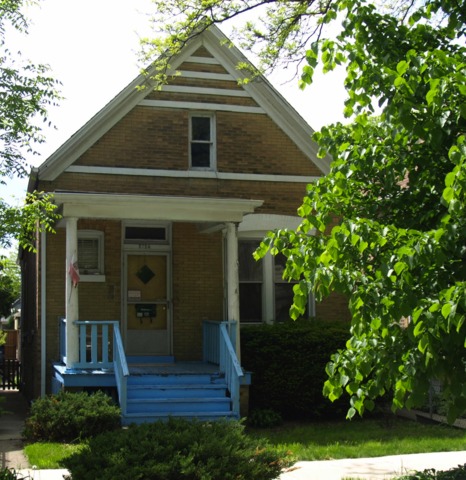 2724 N Whipple St, Chicago, IL 60647 photo 1