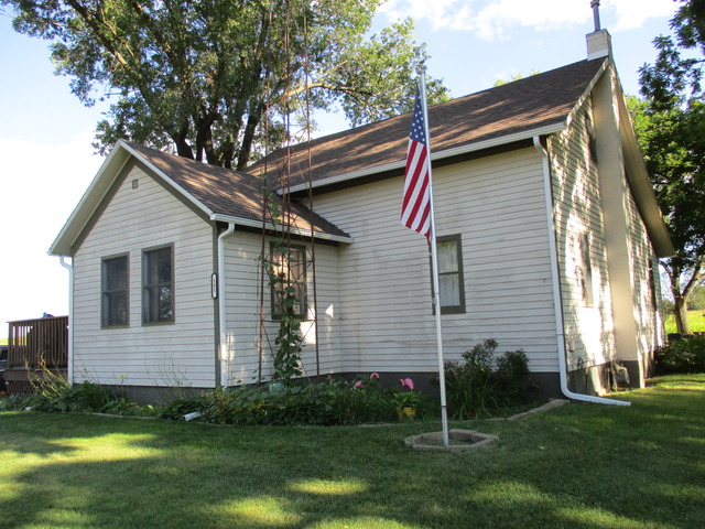105 E North St, Danforth, IL 60930 photo 2