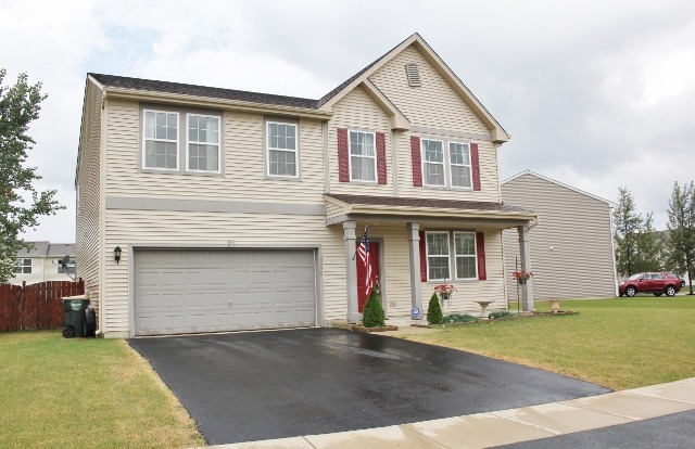 748 Beethoven St, Round Lake, IL 60073 photo 2