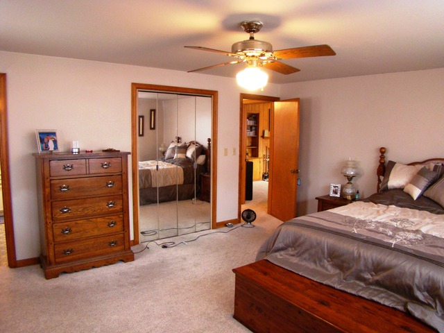 115 N Mclean Blvd, Elgin, IL 60123 photo 10