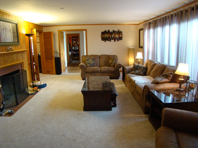 115 N Mclean Blvd, Elgin, IL 60123 photo 3
