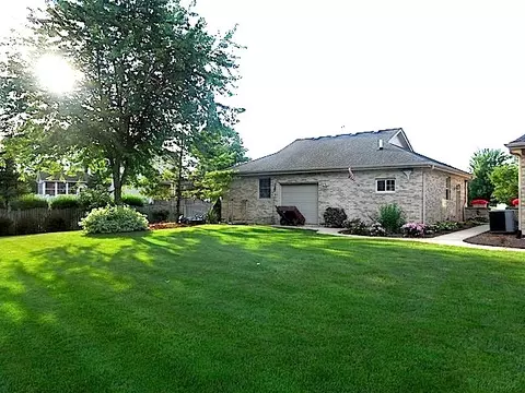 12957 Shelly Ln, Plainfield, IL 60585 photo 3