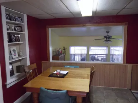 327 E Devlin St, Spring Valley, IL 61362 photo 6