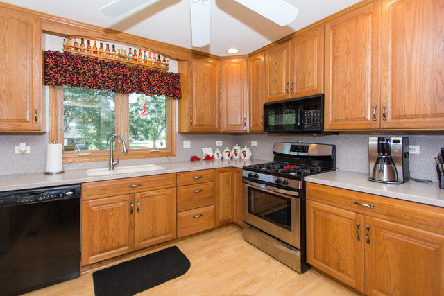 253 Hill Ave, Bartlett, IL 60103 photo 4