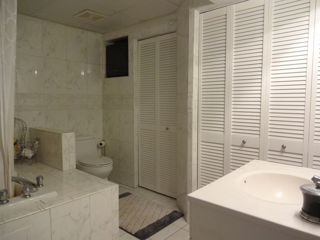 1361 Normandy Ln, Bartlett, IL 60103 photo 21