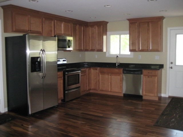 520 W Eureka St, Braidwood, IL 60408 photo 3
