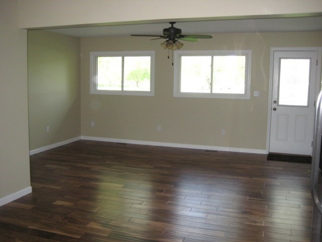 520 W Eureka St, Braidwood, IL 60408 photo 2