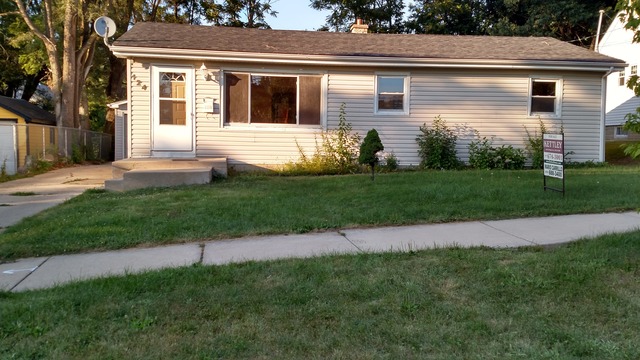 124 Bluff St, Aurora, IL 60505 photo 1