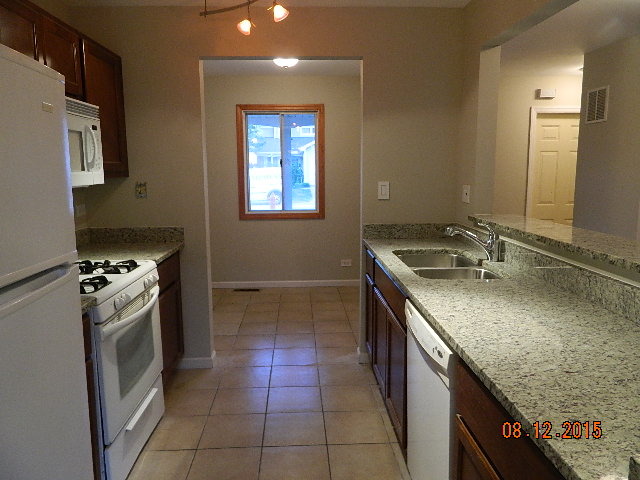 1990 Raleigh Pl, Hoffman Estates, IL 60169 photo 5