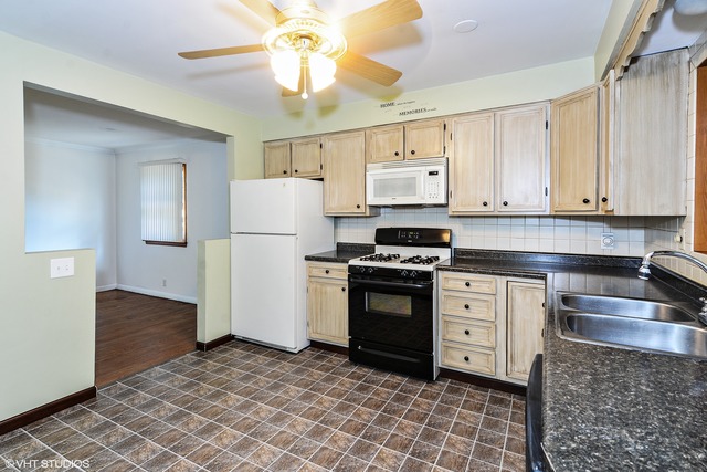 3443 Phillips Ave, Steger, IL 60475 photo 4