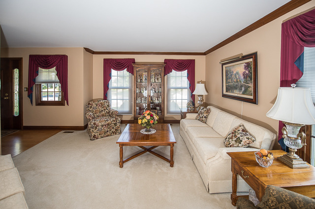 813 Francine Dr, Bartlett, IL 60103 photo 5