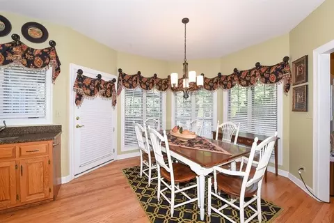 6144 Willowood Ln, Willowbrook, IL 60527 photo 9