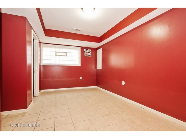 9357 S Avalon Ave, Chicago, IL 60619 photo 10