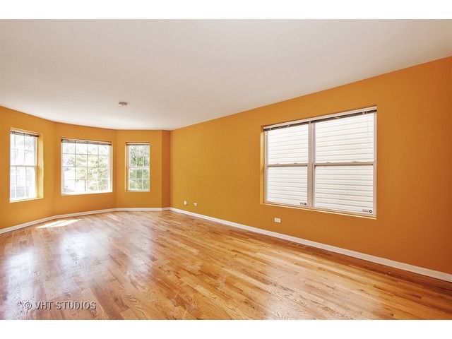 9357 S Avalon Ave, Chicago, IL 60619 photo 2