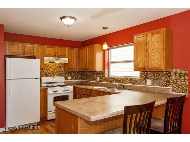 9357 S Avalon Ave, Chicago, IL 60619 photo 4