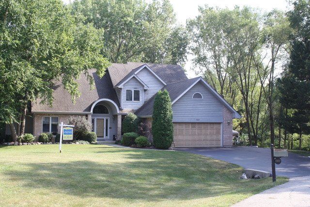 1807 W Sundown Ln, Johnsburg, IL 60051 photo 1