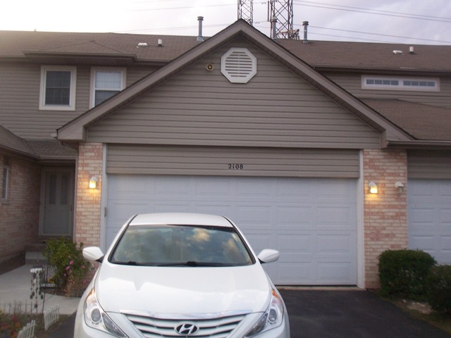 2108 W Adobe Dr, Addison, IL 60101 photo 1