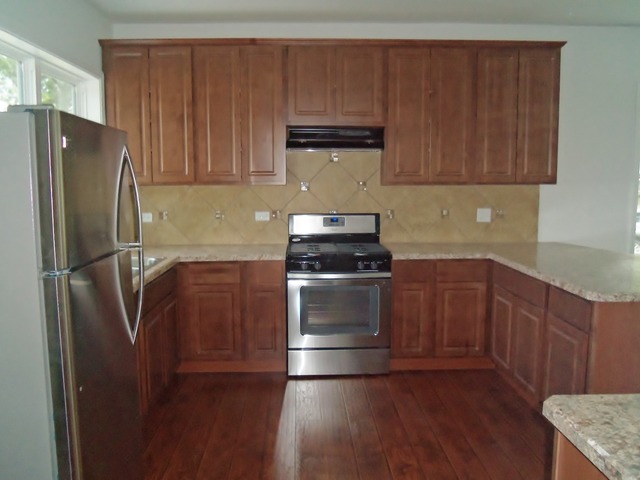 403 N Porter St, Elgin, IL 60120 photo 4