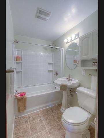 105 W Reckitt St, Sycamore, IL 60178 photo 6
