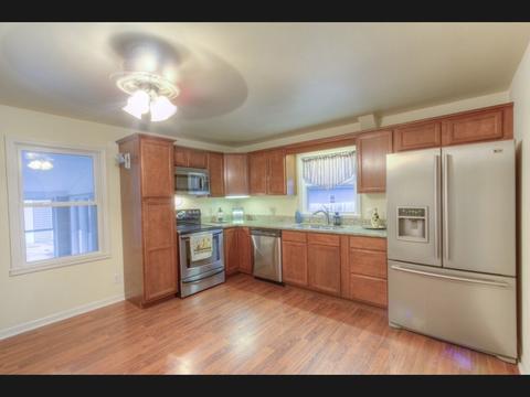 105 W Reckitt St, Sycamore, IL 60178 photo 3