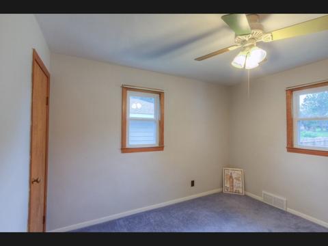 105 W Reckitt St, Sycamore, IL 60178 photo 4