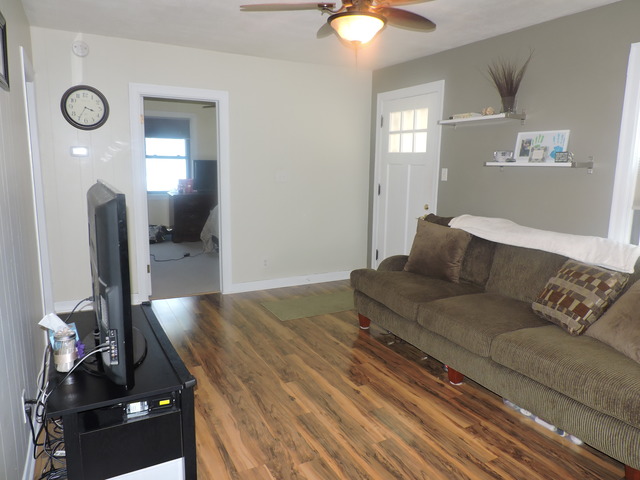 695 S Yates Ave, Kankakee, IL 60901 photo 2