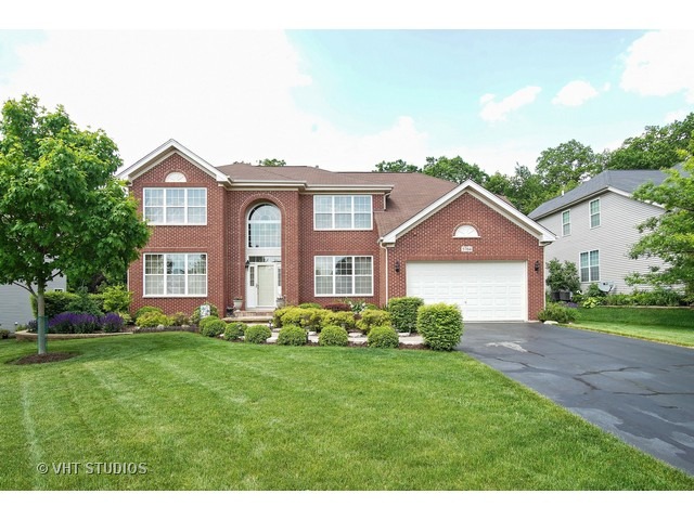 5764 Red Oak Dr, Hoffman Estates, IL 60192 photo 1