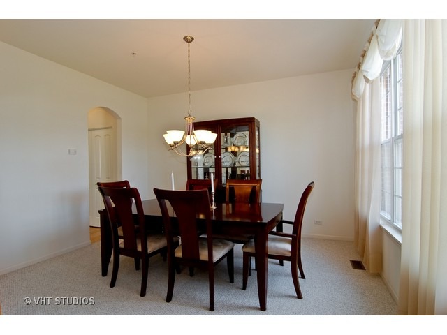 5764 Red Oak Dr, Hoffman Estates, IL 60192 photo 5
