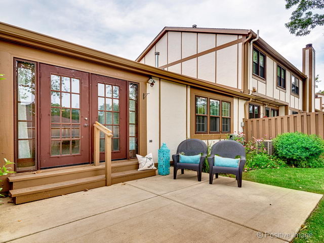901 Wheaton Oaks Dr, Wheaton, IL 60187 photo 18
