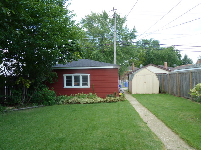 8207 44th St, Lyons, IL 60534 photo 17