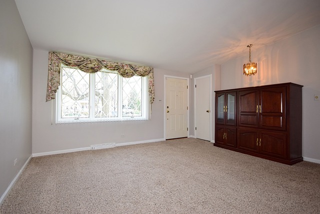 650 E Belmont Ave, Addison, IL 60101 photo 4