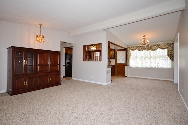 650 E Belmont Ave, Addison, IL 60101 photo 5