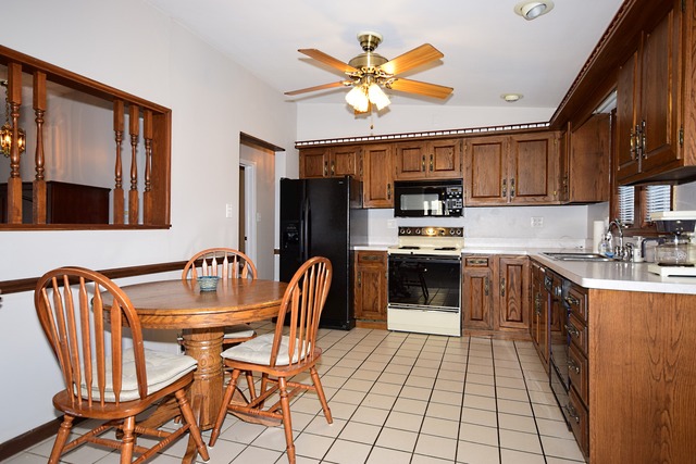 650 E Belmont Ave, Addison, IL 60101 photo 7