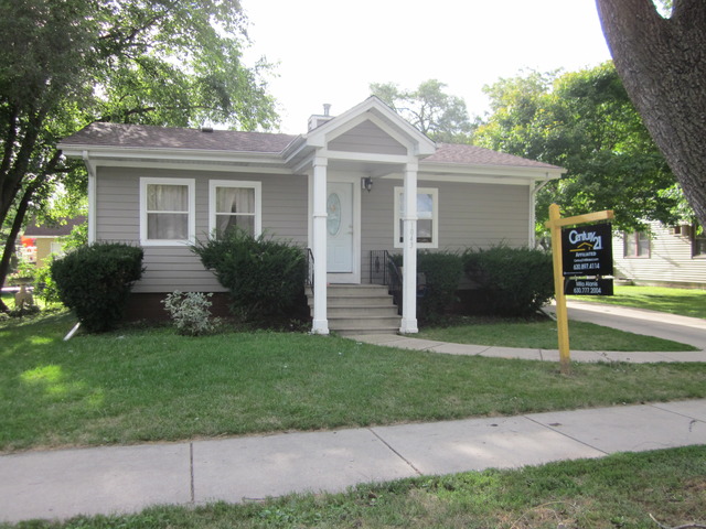 1043 Jackson St, Aurora, IL 60505 photo 18