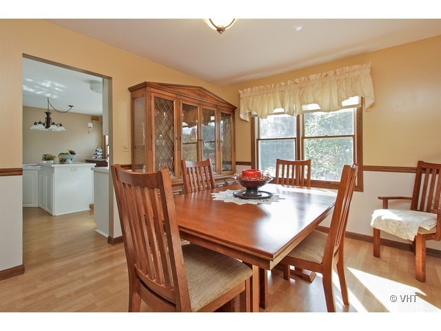 4999 Adele Dr, Gurnee, IL 60031 photo 3