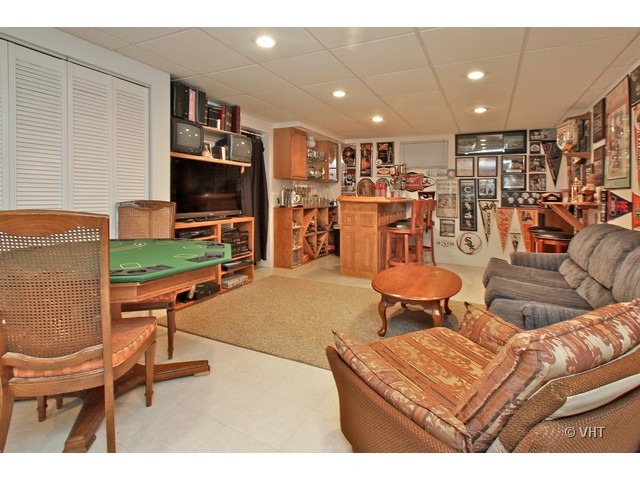 4999 Adele Dr, Gurnee, IL 60031 photo 5