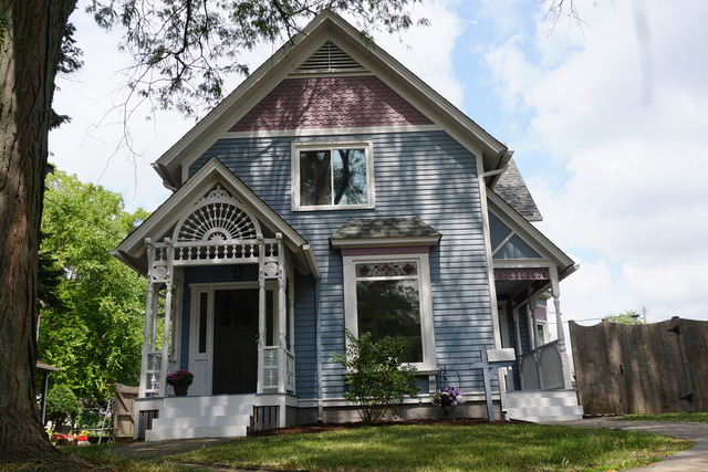 484 Addison St, Elgin, IL 60120 photo 1
