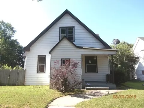 532 Bourbonnais St E, Kankakee, IL 60901 photo 1