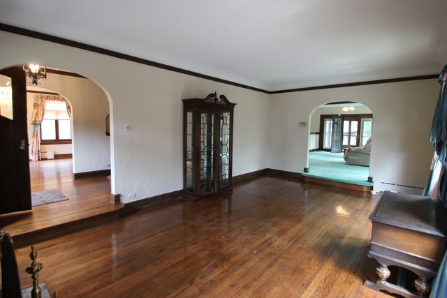 351 Selborne Rd, Riverside, IL 60546 photo 3
